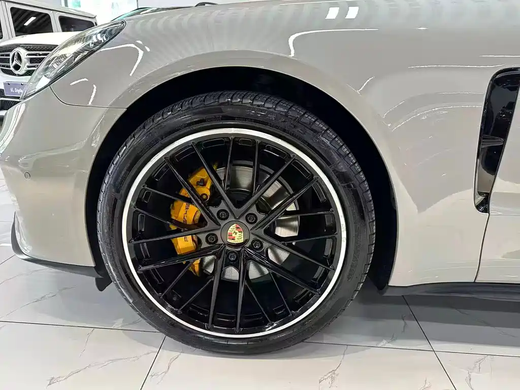 Porsche Panamera — миниатюра 6
