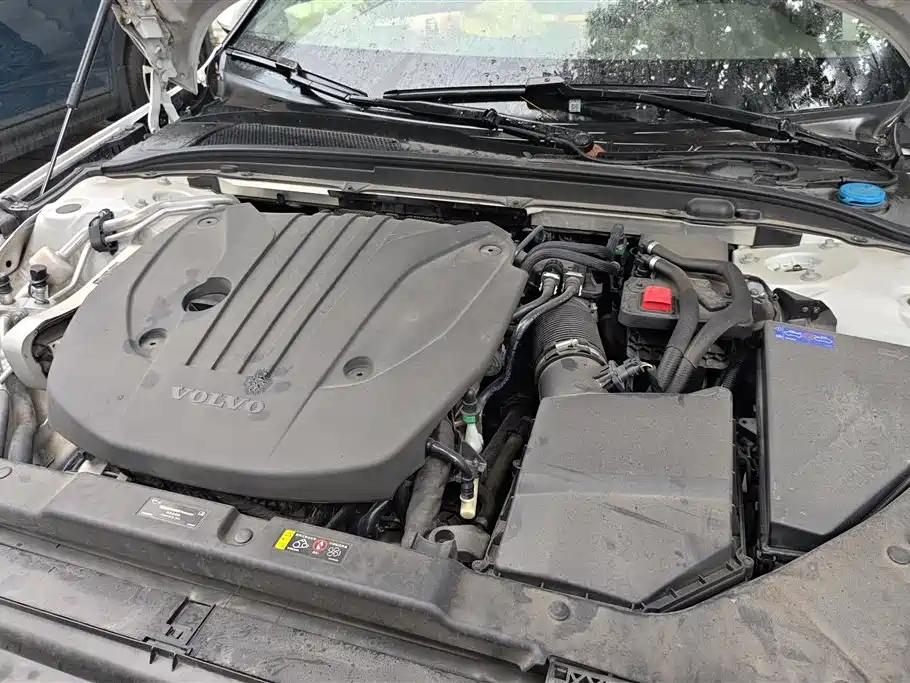 Volvo S60 2022 B4 Luxury