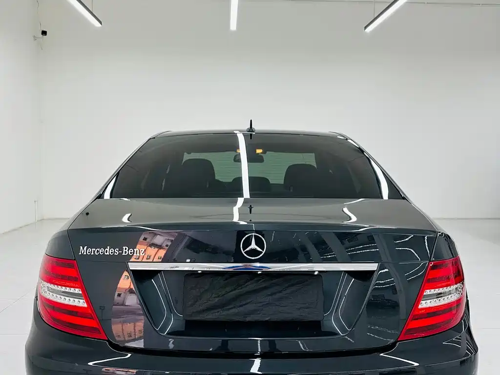 Mercedes-Benz C-Class — миниатюра 5