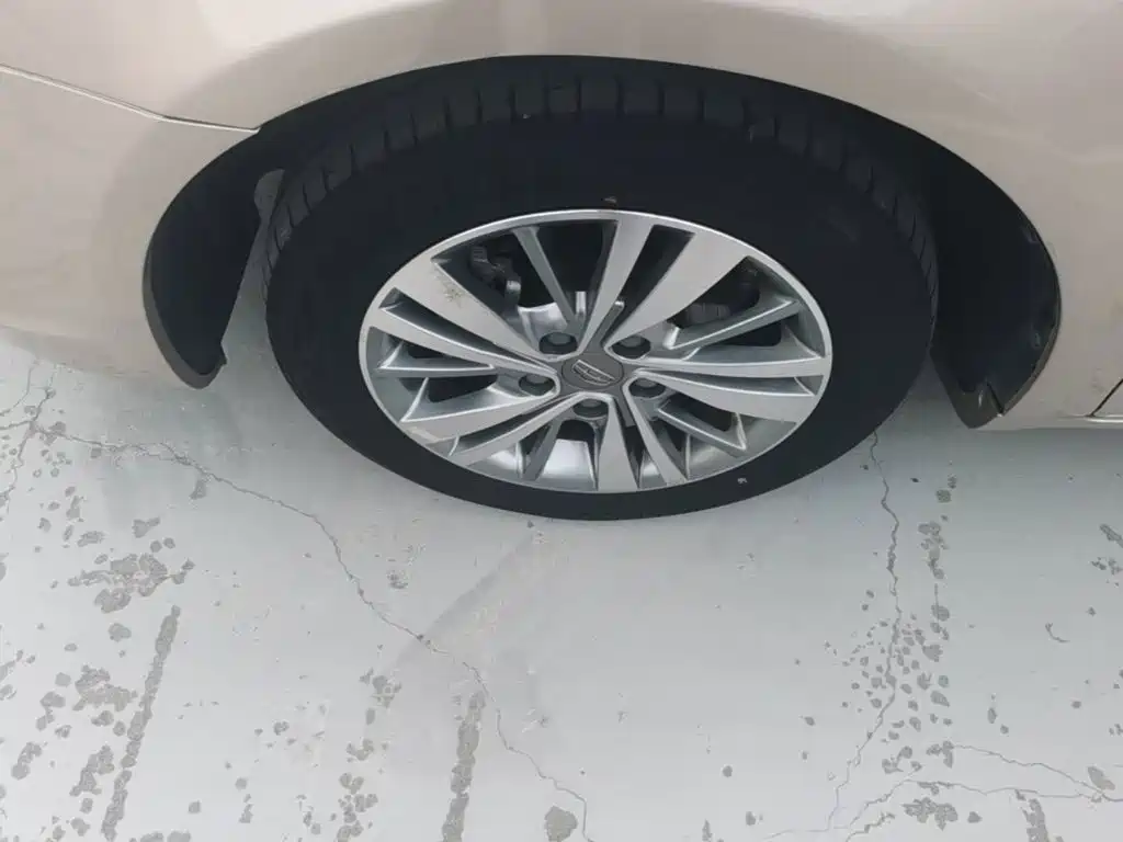 Geely Emgrand — миниатюра 23