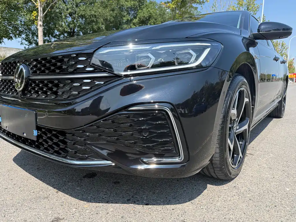 Volkswagen Passat — миниатюра 4