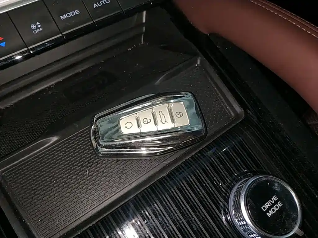 Geely Xingyue L — миниатюра 9