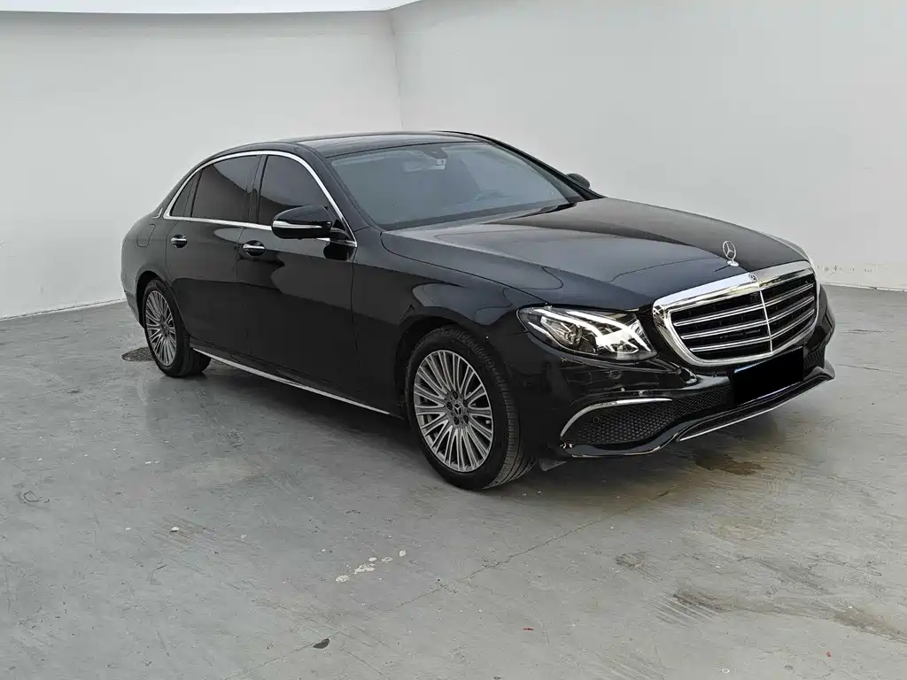 Mercedes-Benz E-Class — миниатюра 3