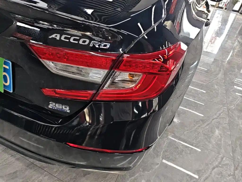 Honda Accord — миниатюра 8