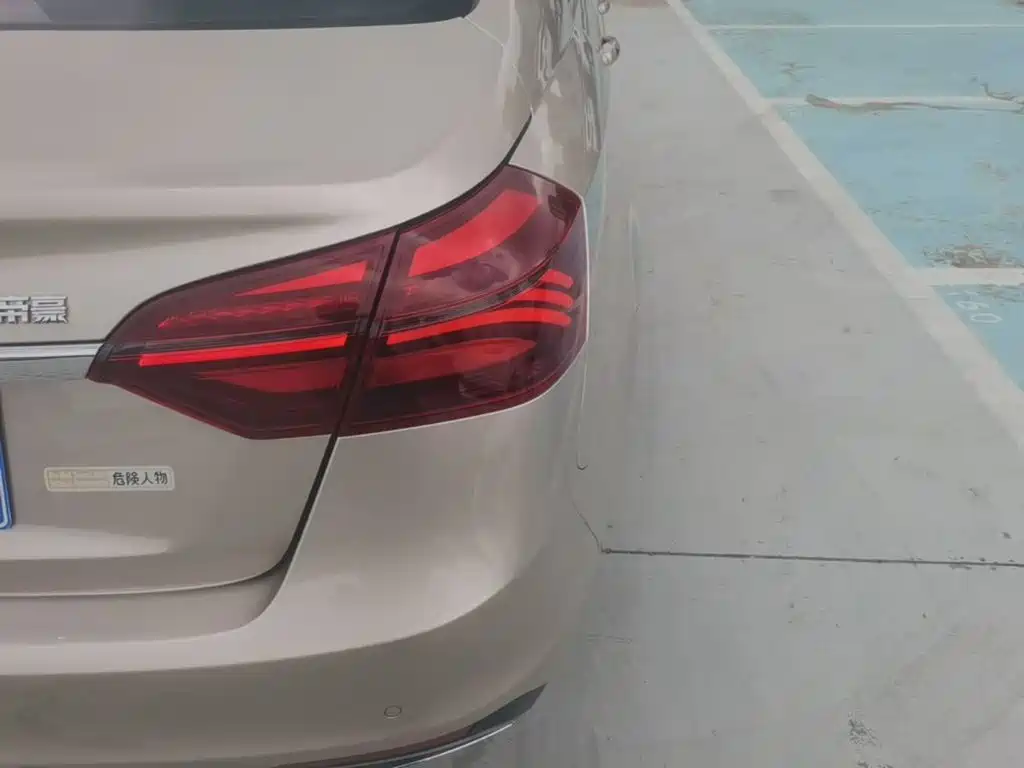 Geely Emgrand — миниатюра 8