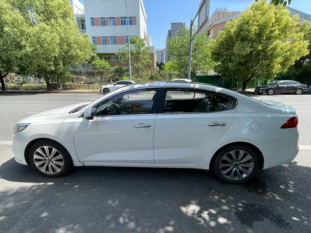Kia K4 2015 1.8L AT GLS Special