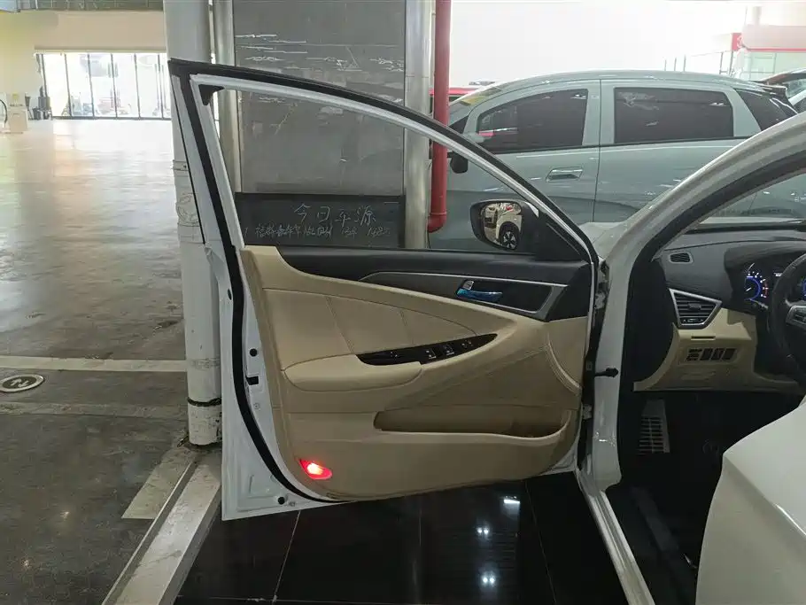 Changan Eado 2016 1.6L MT