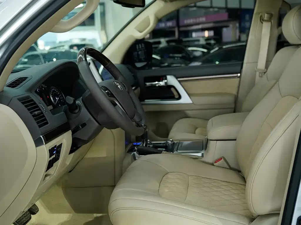 Toyota Land Cruiser — миниатюра 5