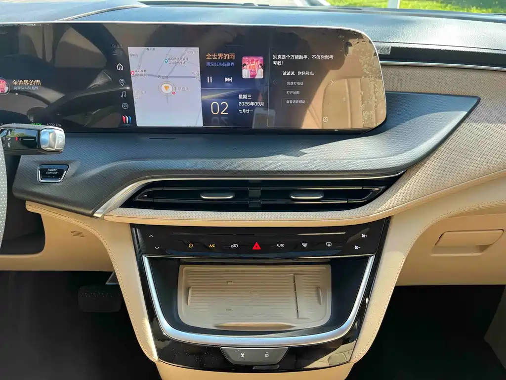 Buick GL8 Hybrid — миниатюра 7