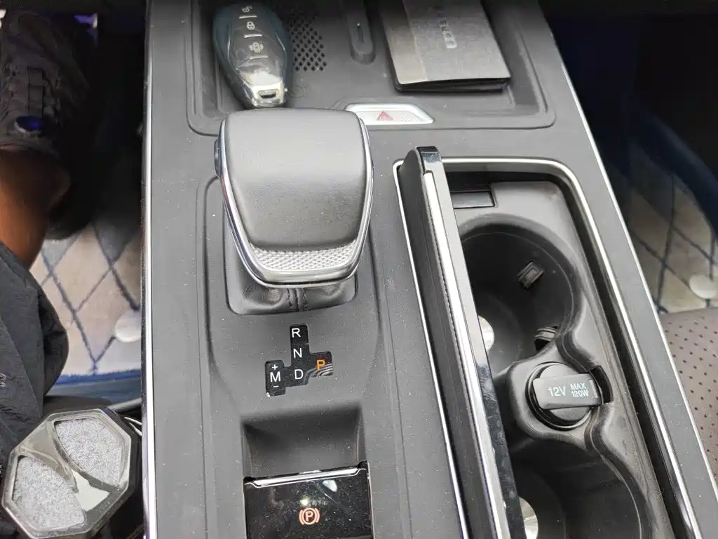 Hongqi Hongqi HS5 — миниатюра 10