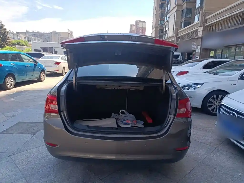 Buick Excelle — миниатюра 19