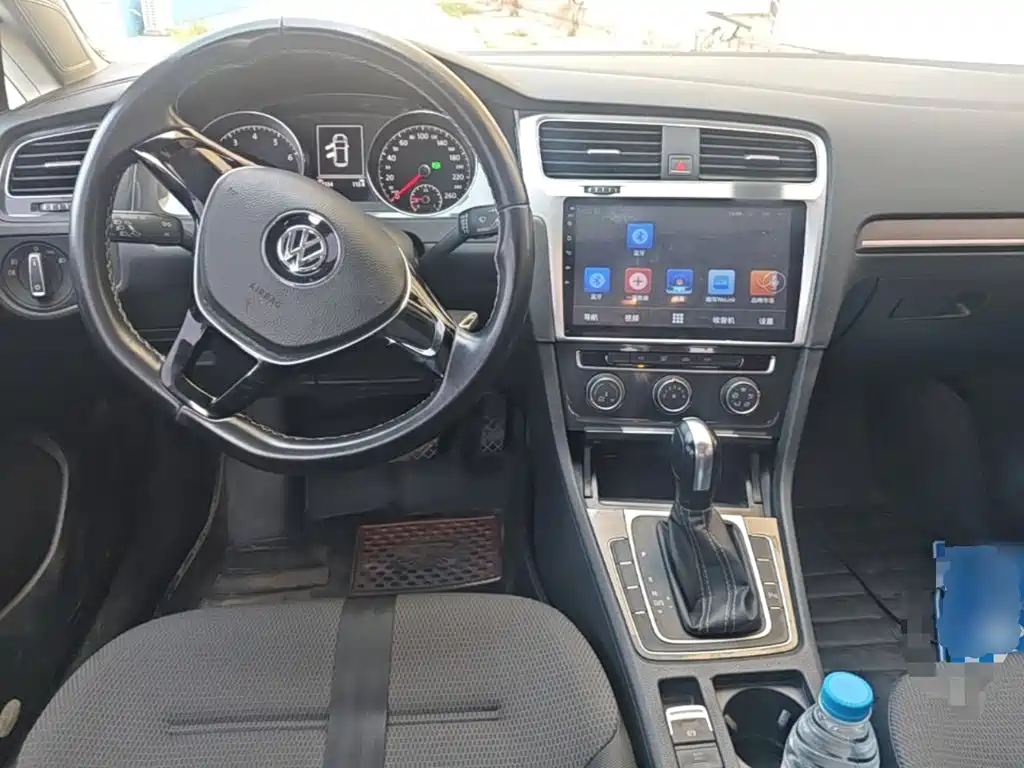 Volkswagen Golf — миниатюра 10