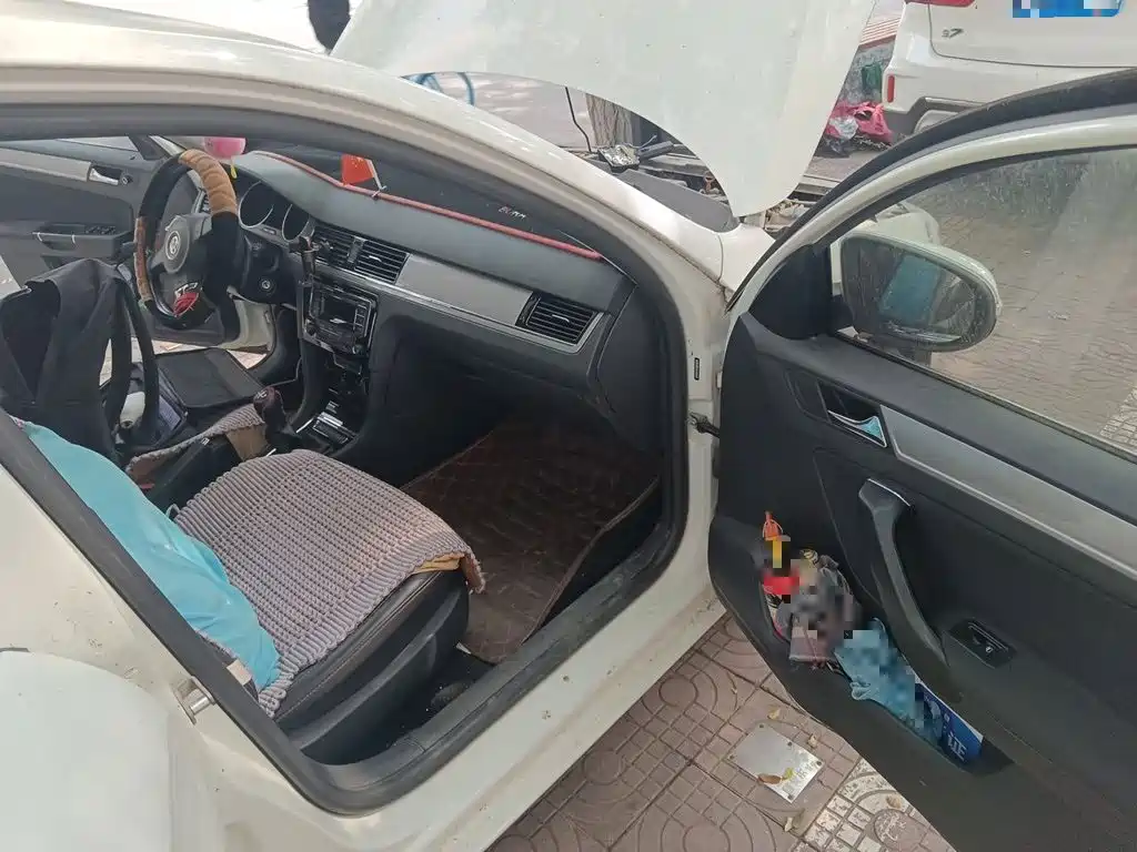 Volkswagen Bora — миниатюра 18