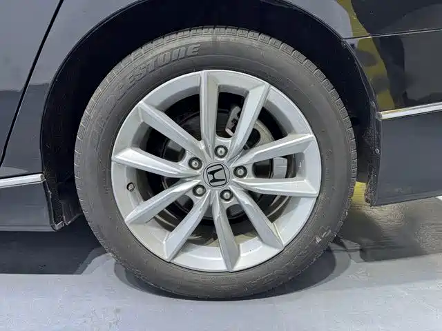 Honda Accord — миниатюра 16