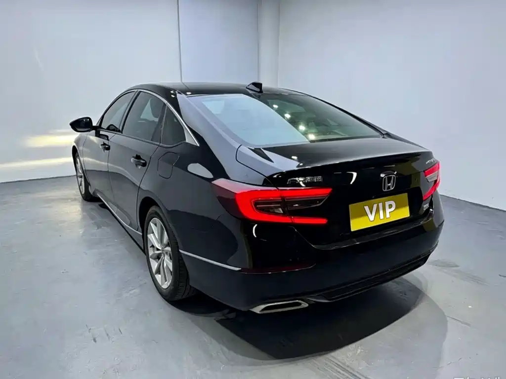 Honda Accord — миниатюра 6