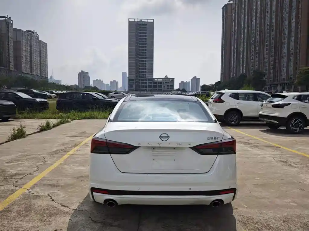 Nissan Teana — миниатюра 5
