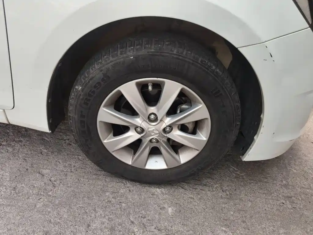 Hyundai Verna — миниатюра 8
