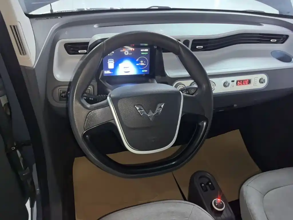 Wuling MINIEV — миниатюра 11