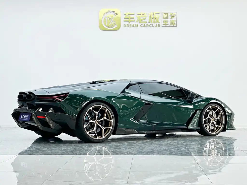 Lamborghini Revuelto — миниатюра 9