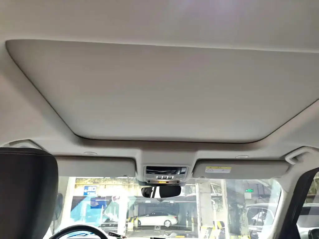 Land Rover Discovery — миниатюра 5