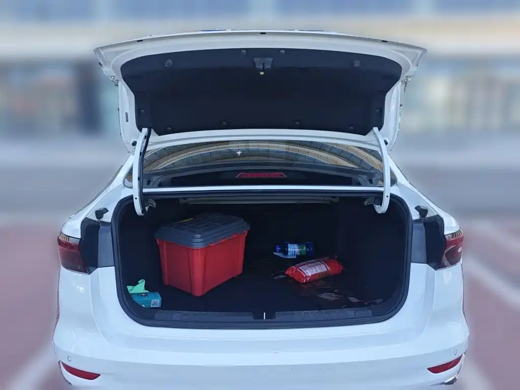 Geely Emgrand — миниатюра 20