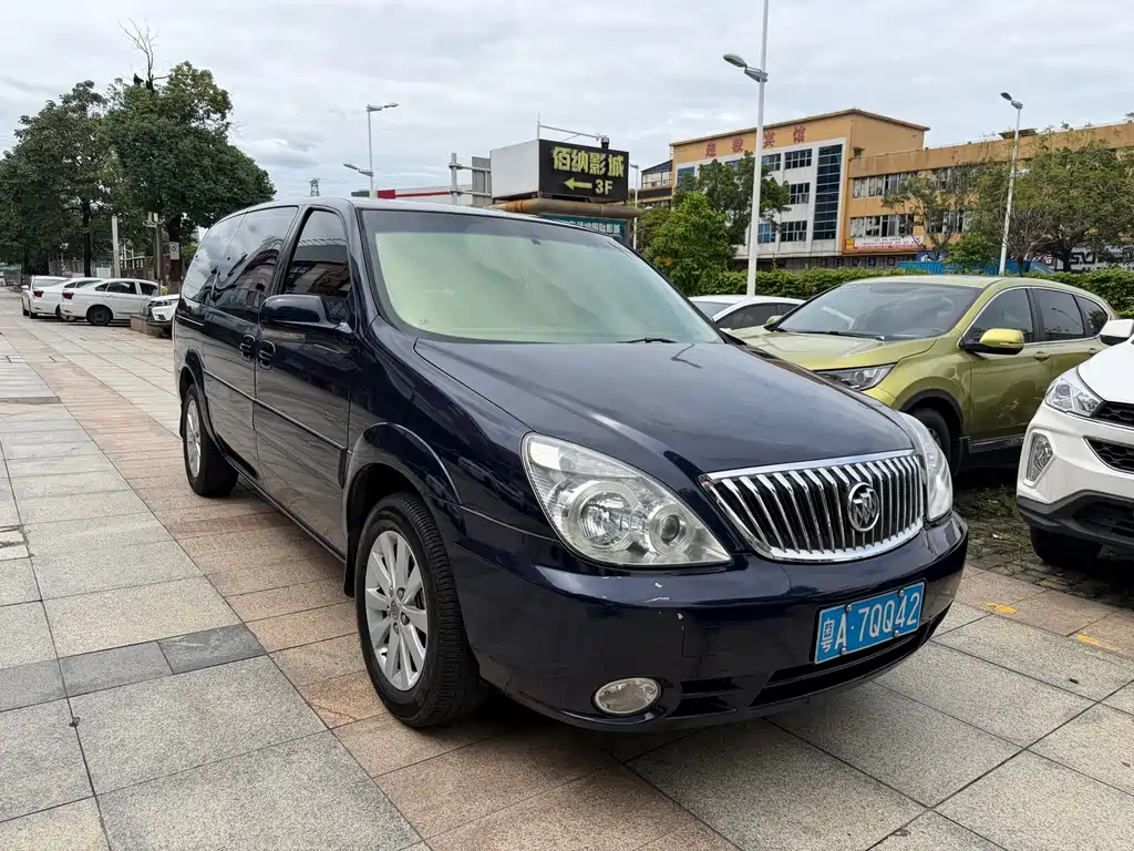 Buick GL8 — миниатюра 3