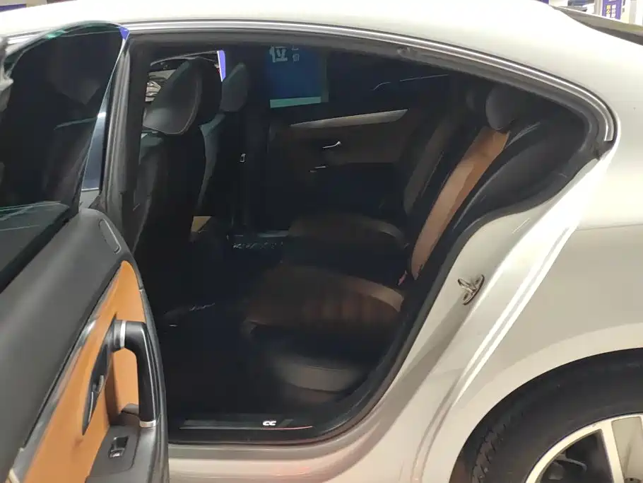 Volkswagen CC — миниатюра 11