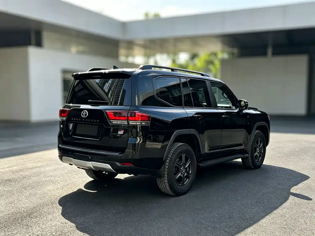Toyota Land Cruiser — миниатюра 8