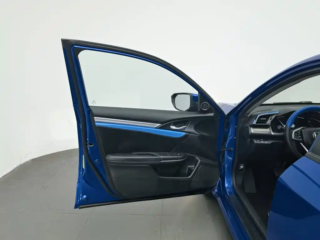 Honda Civic — миниатюра 8