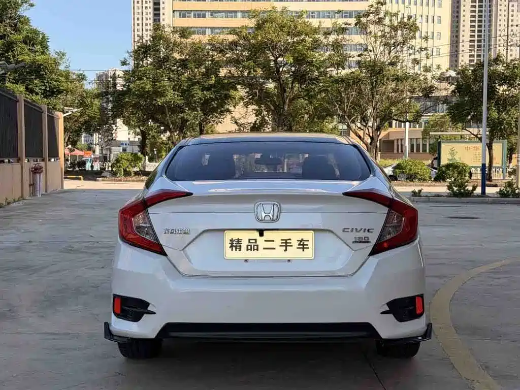 Honda Civic — миниатюра 8