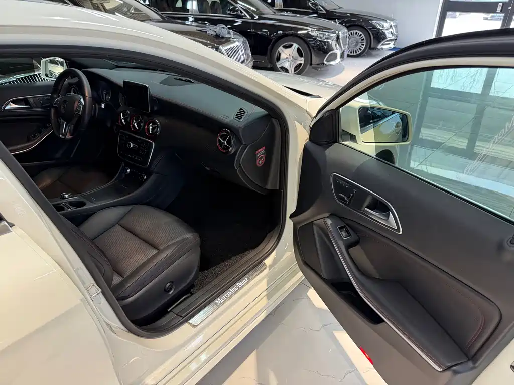 Mercedes-Benz A-Class (Import) — миниатюра 18
