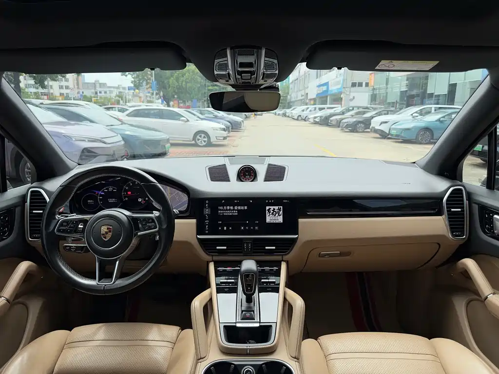 Porsche Cayenne — миниатюра 9