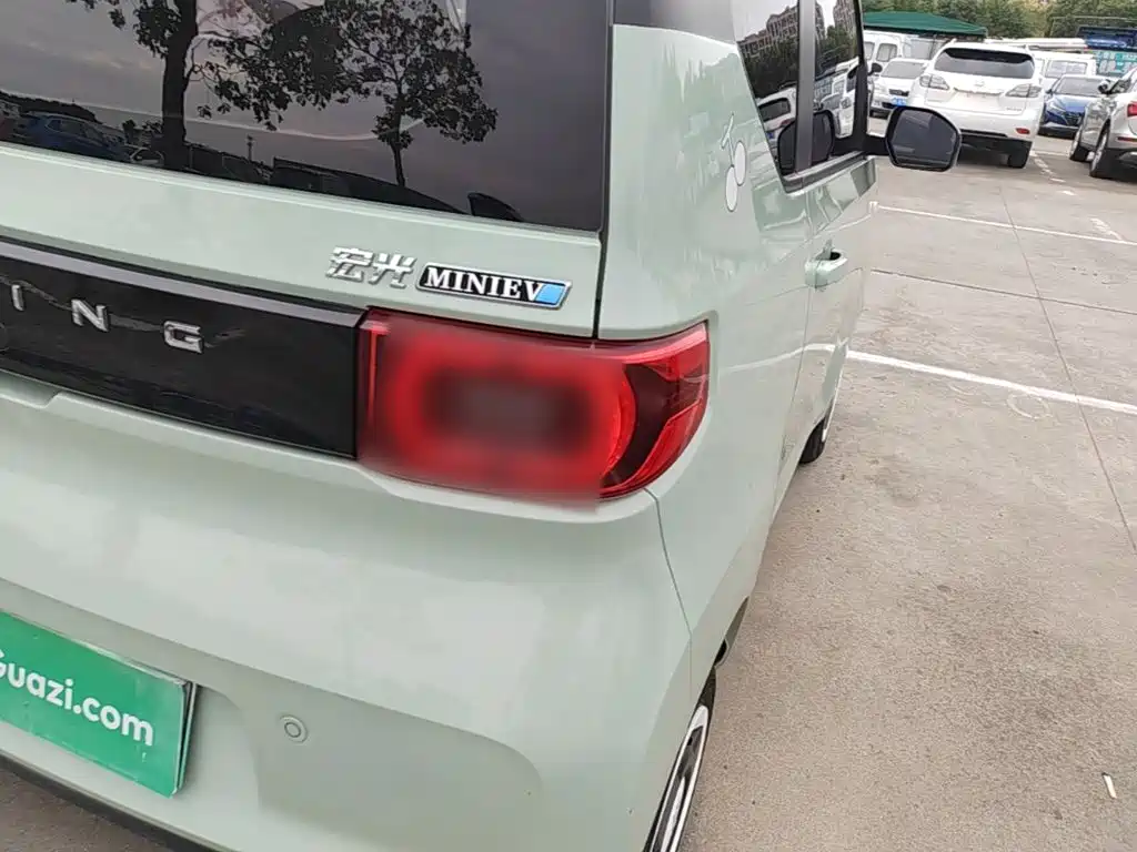 Wuling MINIEV — миниатюра 8