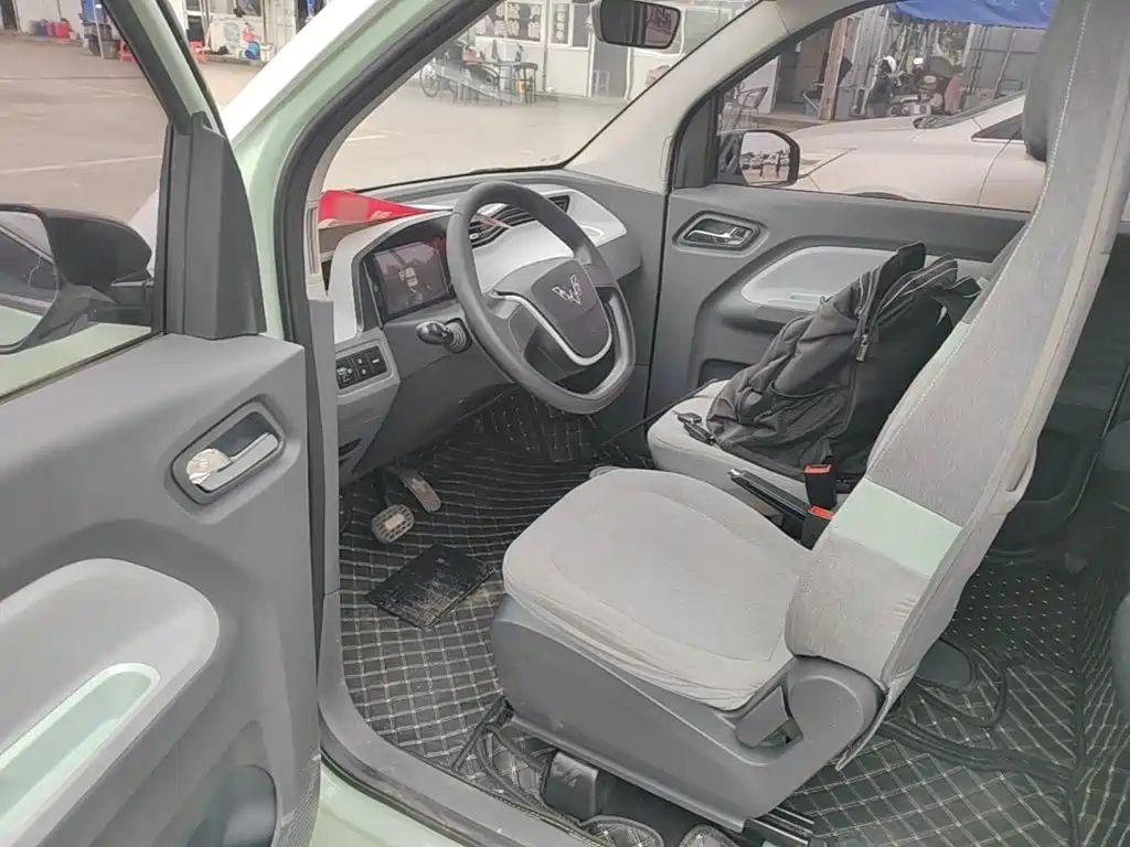 Wuling MINIEV — миниатюра 16