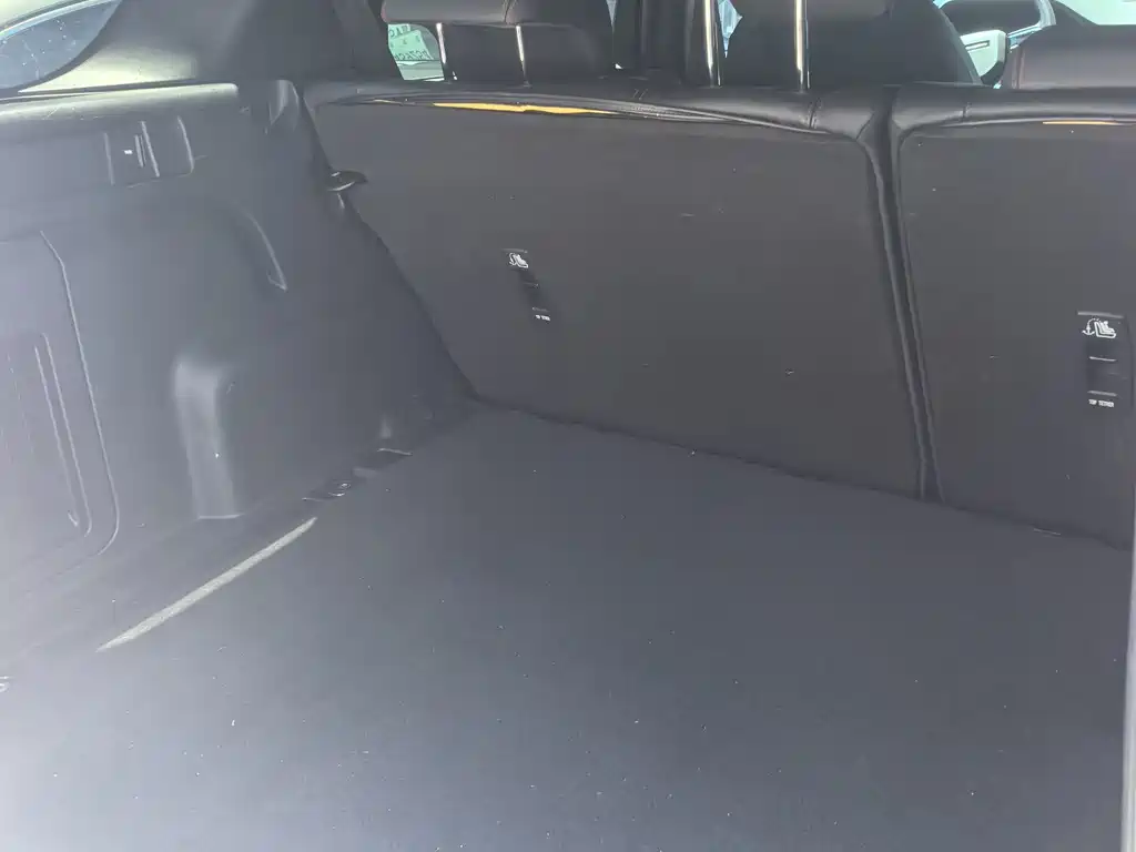 Land Rover Discovery Sport — миниатюра 16
