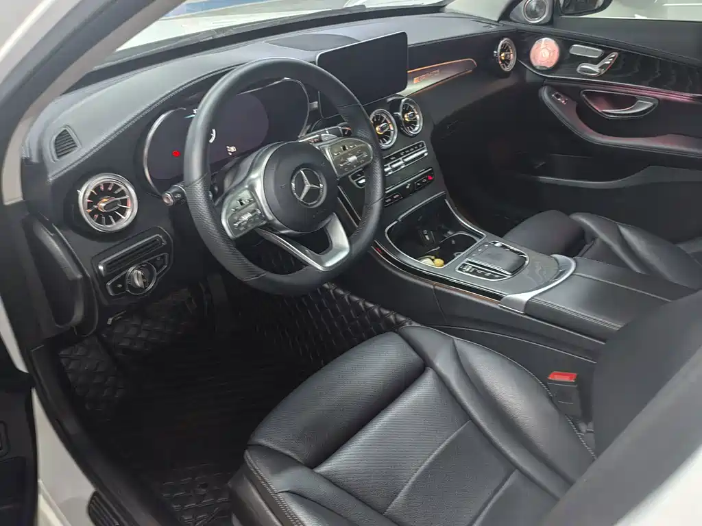 Mercedes-Benz C-Class — миниатюра 4
