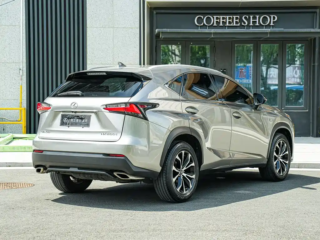 Lexus NX 2015 200t F SPORT