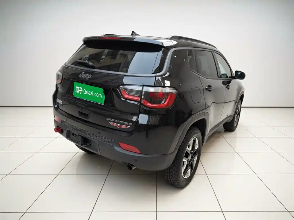 Jeep Compass — миниатюра 4