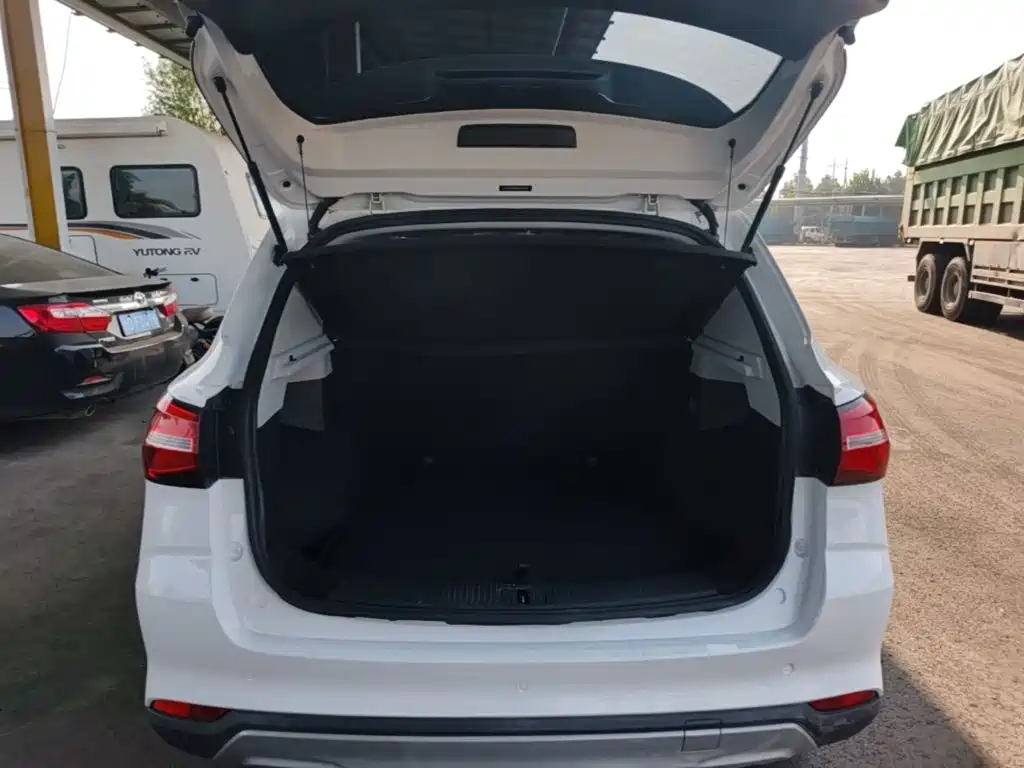 Roewe RX3 — миниатюра 19