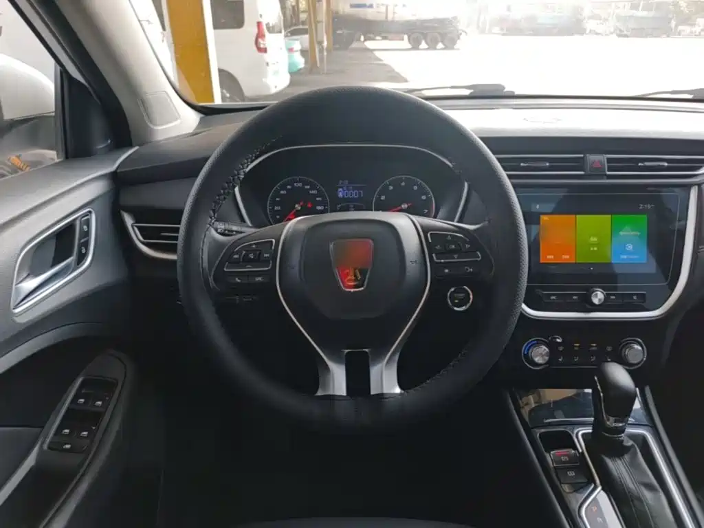 Roewe RX3 — миниатюра 11