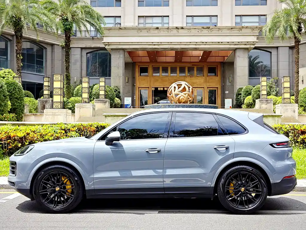 Porsche Cayenne — миниатюра 27