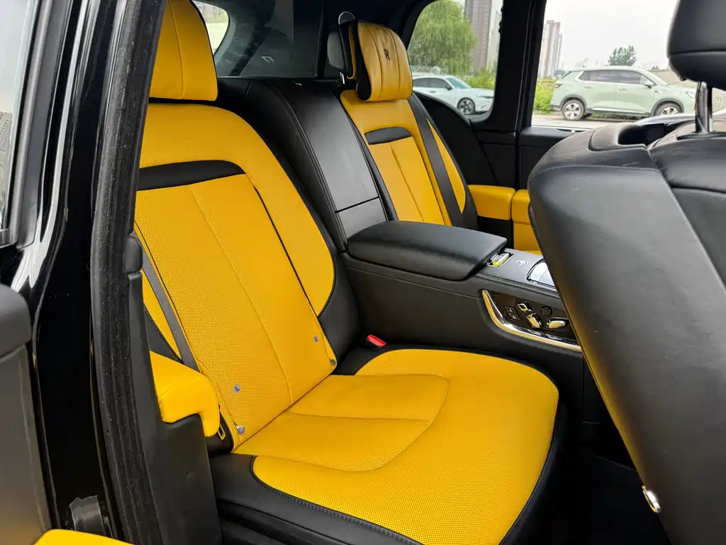Rolls-Royce Cullinan — миниатюра 18