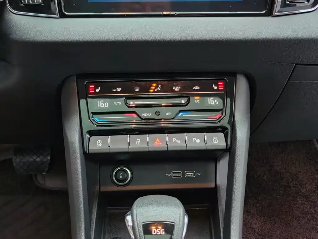 Skoda Karoq — миниатюра 12