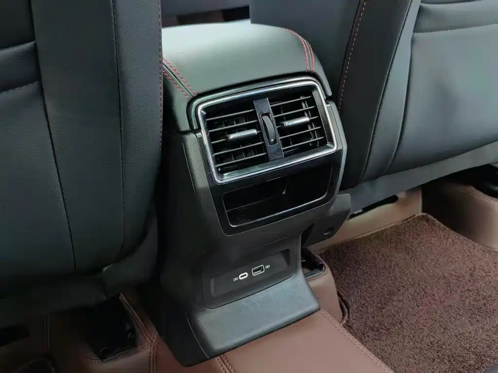 Skoda Karoq — миниатюра 18