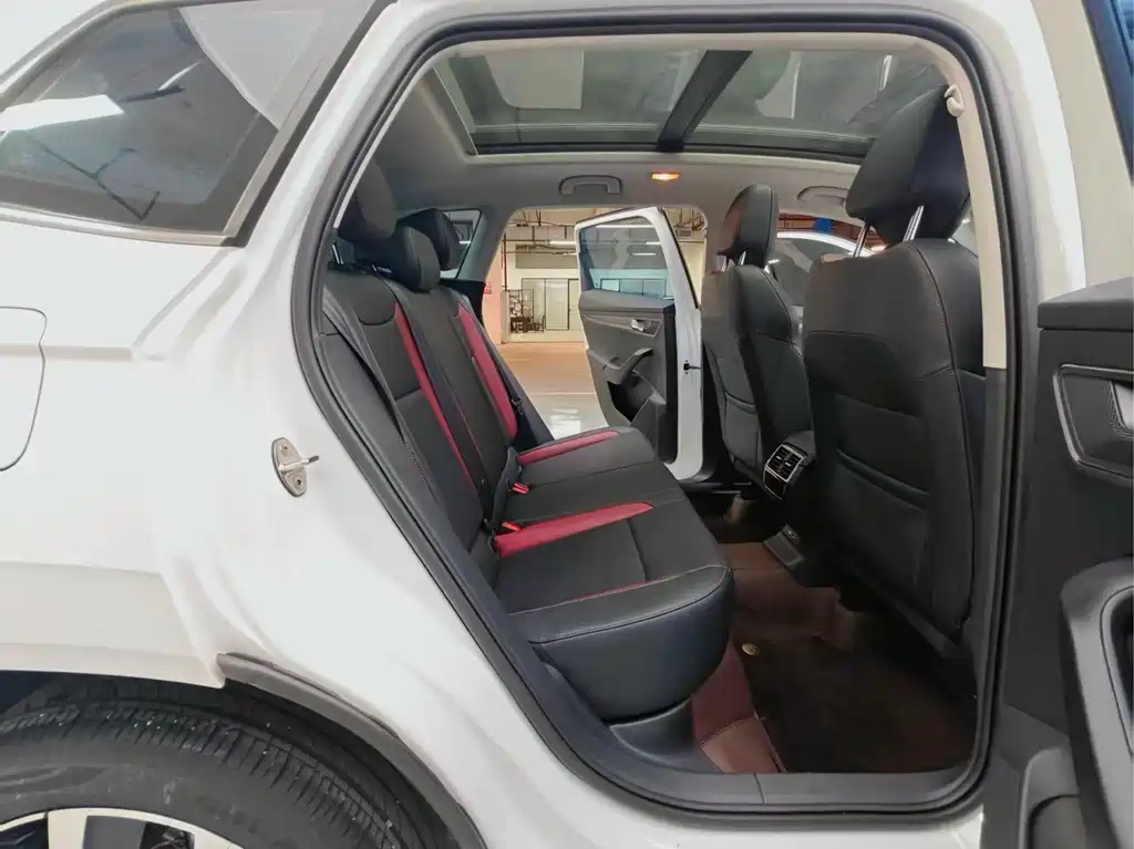Skoda Karoq — миниатюра 20
