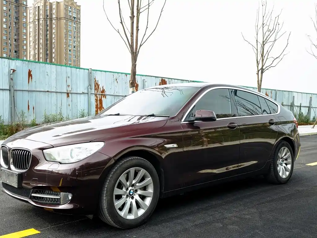 BMW 5 Series GT 2012