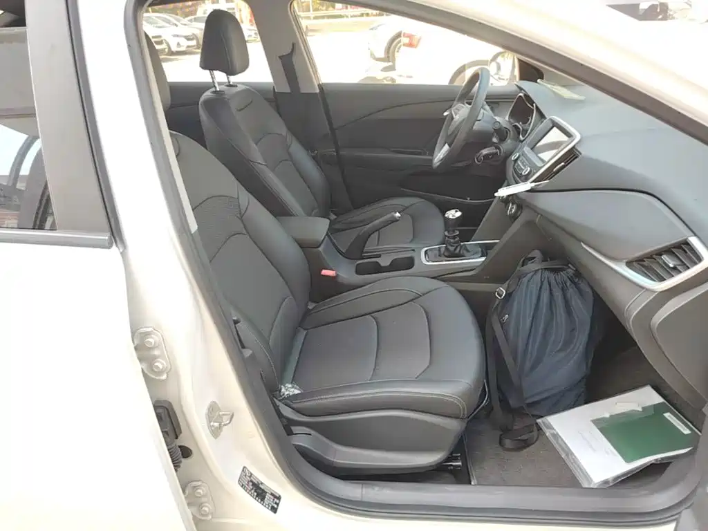 Chevrolet Cavalier — миниатюра 25
