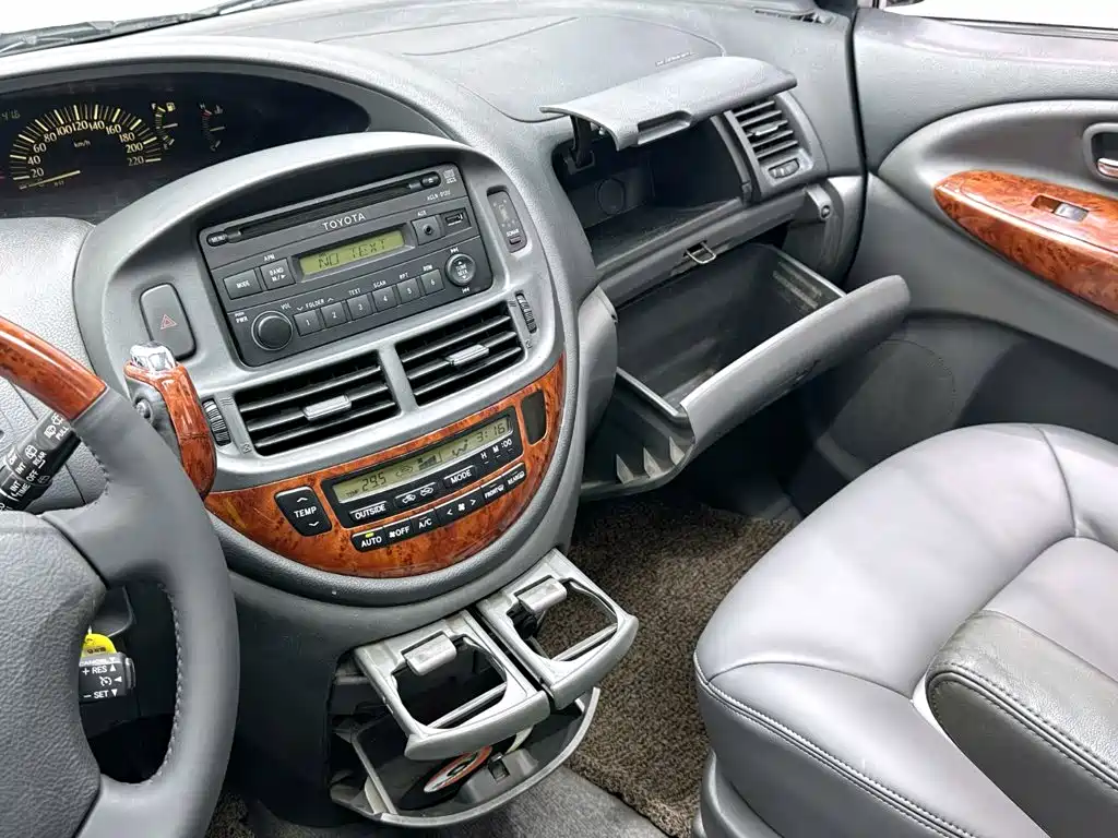 Toyota Previa — миниатюра 21