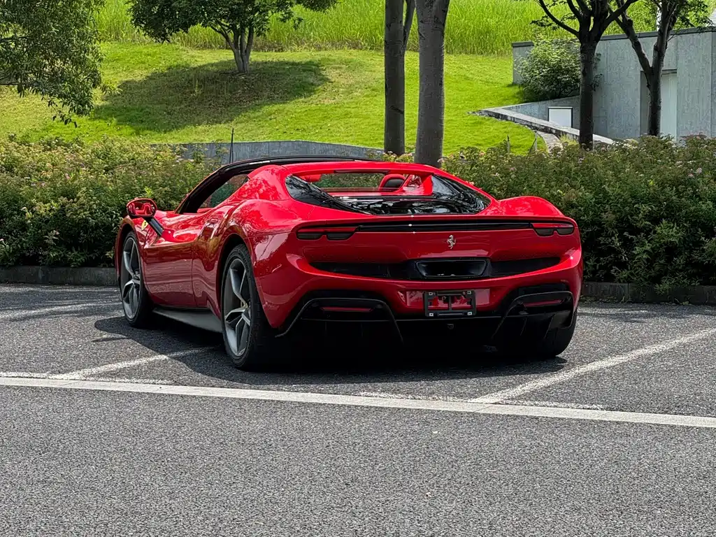Ferrari 296 — миниатюра 9