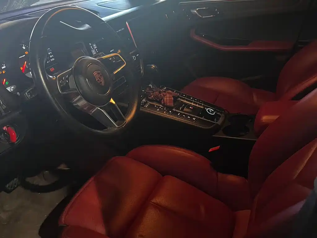 Porsche Macan — миниатюра 6